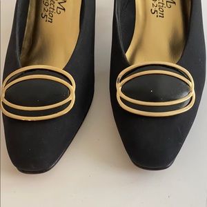Vintage black & gold shoe clips